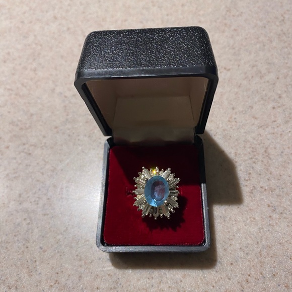 Jewelry - Vintage Aquamarine 18K Gold Plated Antique Ring - Size 8